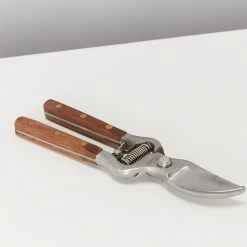 Burgon & Ball National Trust Secateurs Outdoor Accessories