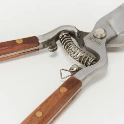 Burgon & Ball National Trust Secateurs Outdoor Accessories