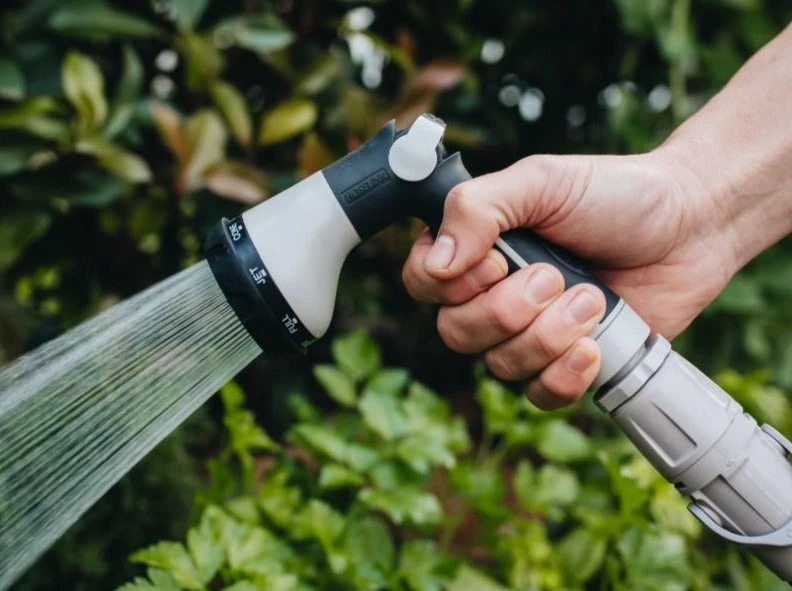 Hoselink Hoses & Sprinklers 20m Retractable Hose Reel - Charcoal 5 Hoselink Hoses & Sprinklers 20m Retractable Hose Reel - Charcoal