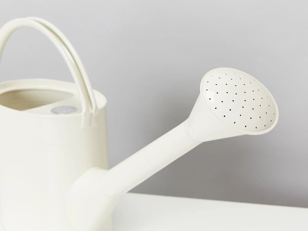 Burgon & Ball Outdoor Accessories Outdoor Waterfall Watering Can 5L 10 Burgon & Ball Outdoor Accessories Outdoor Waterfall Watering Can 5L