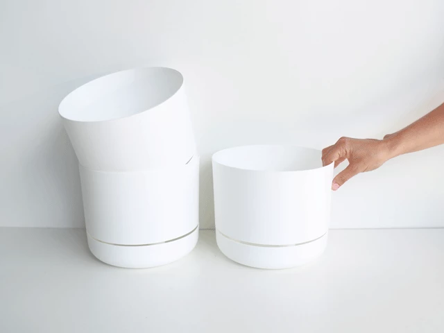 Decor White Selfwatering Pots 215mm 5 Decor White Selfwatering Pots 215mm