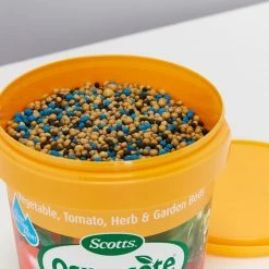 Osmocote Vegetable, Tomato, Herb & Garden Beds Outdoor Accessories